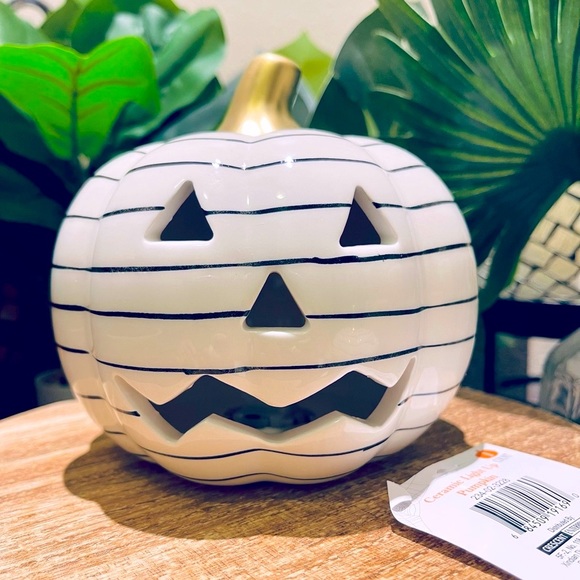 Target Other - Target Bullseye Light-up Striped Pumpkin